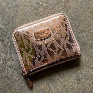 Micael Kors Rose Gold Wallet